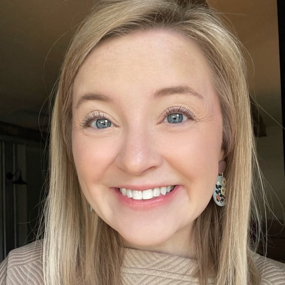 Meet your Posher, Tara - Picture 1 of 1